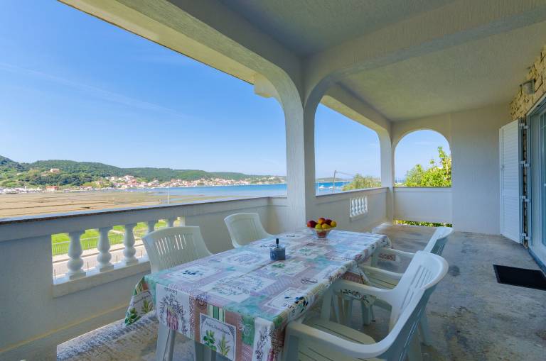 Charming apartment with yard & terrace | Sea view | Pets are welcome — photo 2