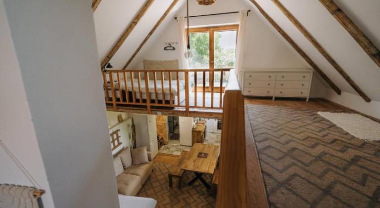 House with patio, hot tub & garden | Perfect for remote work — photo 4