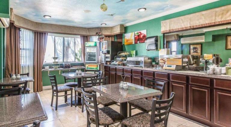 Quality Inn Hemet - San Jacinto — photo 3