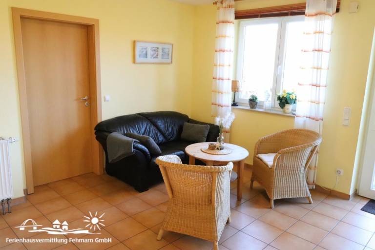 Holiday apartment with patio & yard — photo 2