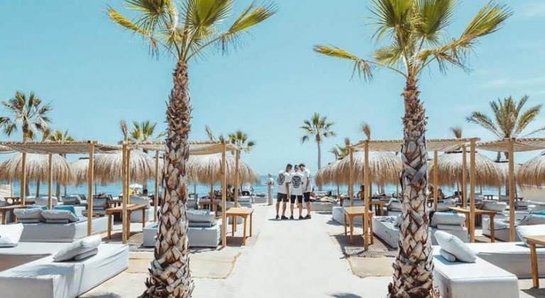 Fully equipped holiday apartment with yard & private pool | Beach nearby | Perfect for remote work | Dogs allowed — photo 3