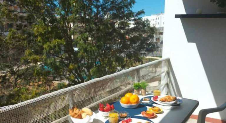 Rental apartment with terrace — photo 3