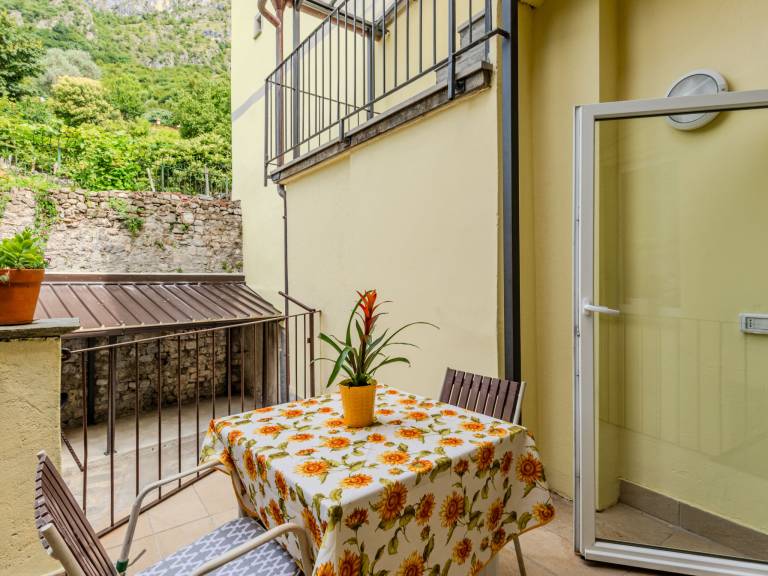 Rental apartment with barbecue & terrace — photo 2