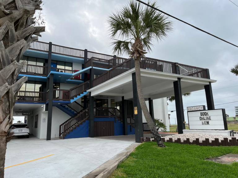 Hotel DeVille in Corpus Christi, TX