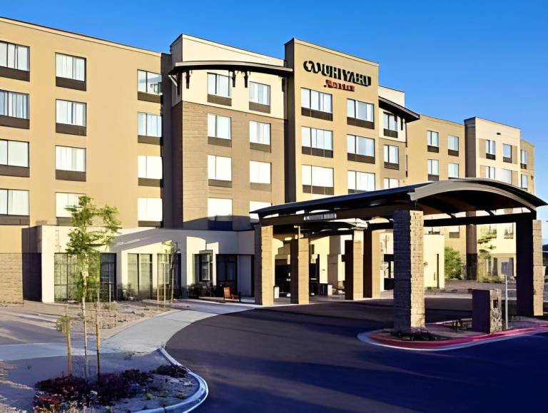 Courtyard by Marriott Phoenix North Happy Valley