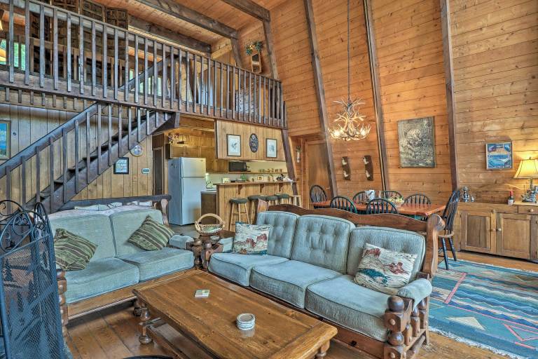 Lakefront Berkshires Retreat w/ Deck, Dock & Boat! — photo 5
