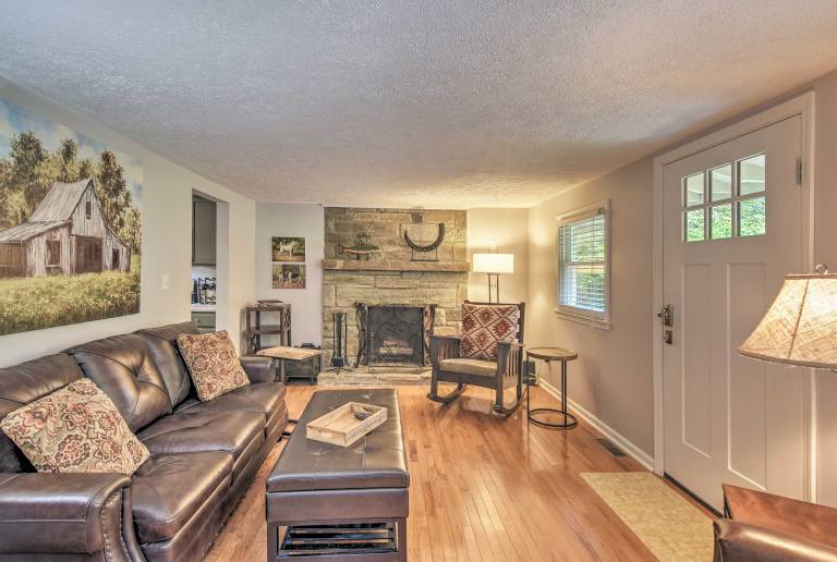 Blowing Rock Home: 1 Block to Downtown! — photo 3