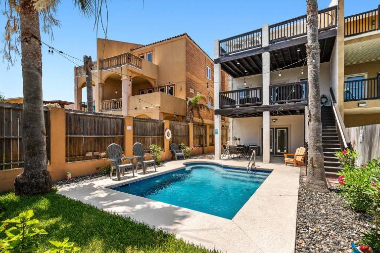 House with pool & garden in South Padre Island, TX