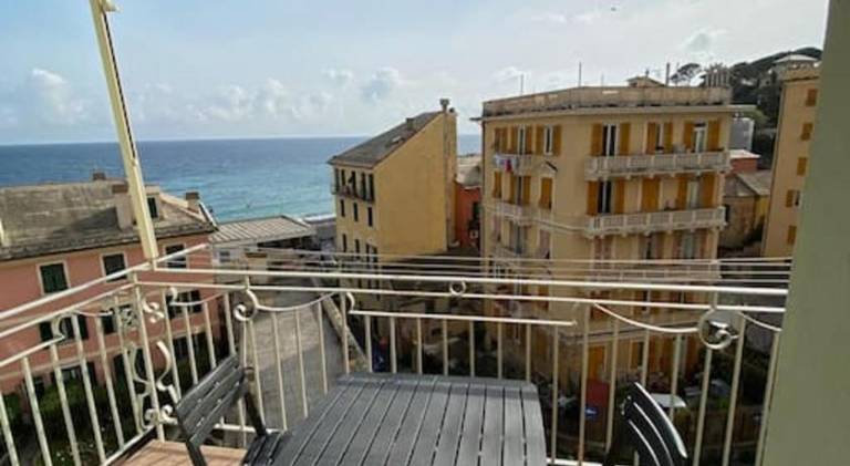 Holiday apartment with 2 rooms for 5 persons in Genoa