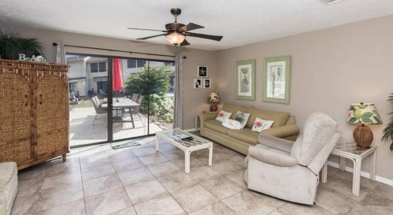 2 BD 2 and half BA Two Story Beach Haven Pet Friendly with Golf Cart — photo 3