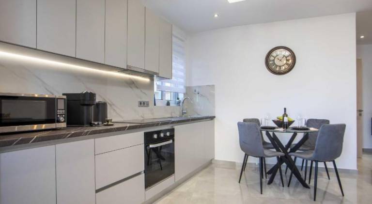 Apartment with 1 room for 3 persons — photo 3