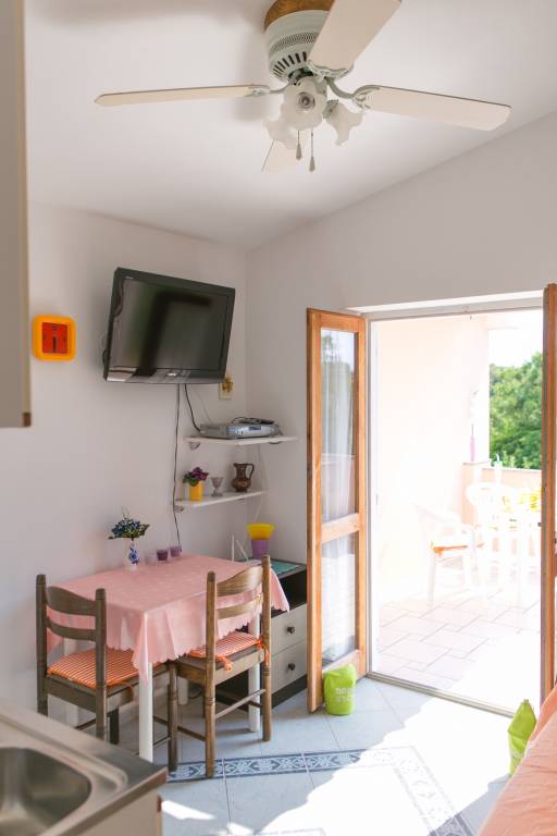 Pleasant rental apartment with grill, garden & patio | Next to the beach | Pets allowed — photo 5