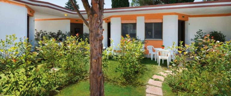 Holiday apartment with garden — photo 3