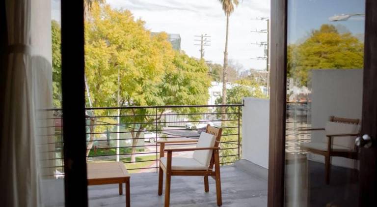 Cozy Charm in West Hollywood — photo 3