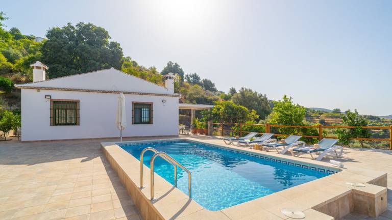 Casa La Cola Sedella by Ruralidays