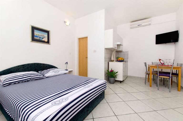 Holiday apartment with patio | Next to the beach | Dogs allowed — photo 4