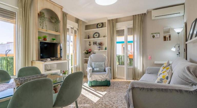 Cozy Retreat with Patio Steps from Alcazar in Córdoba