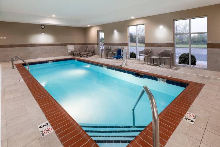 Garner Clarksville Northeast By IHG — photo 5