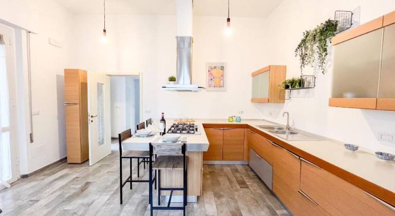 Pleasant holiday apartment with terrace | Close to the beach | Pets are welcome in Teramo