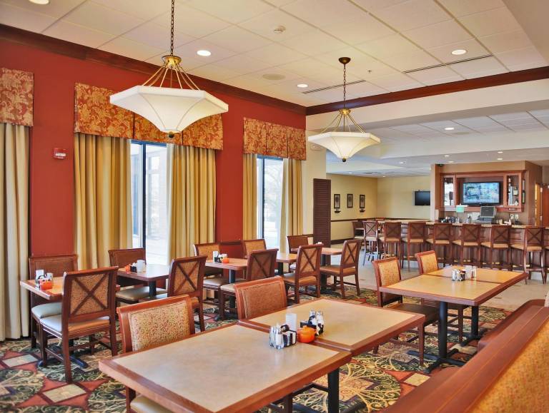 Hilton Garden Inn Oconomowoc — photo 4