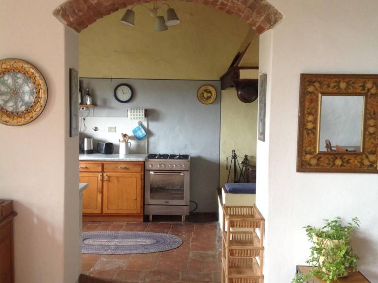 Holiday apartment with pool, grill & yard — photo 4