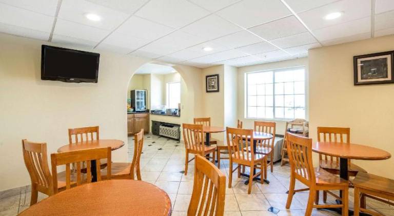 Quality Inn & Suites Elko — photo 5