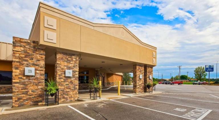 Crossroads Hotel & Event Center in Fort Dodge, IA