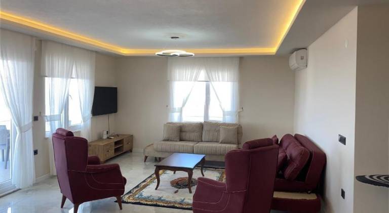 Children-friendly serviced apartment with yard & terrace | Good for workation | Pet-friendly — photo 3