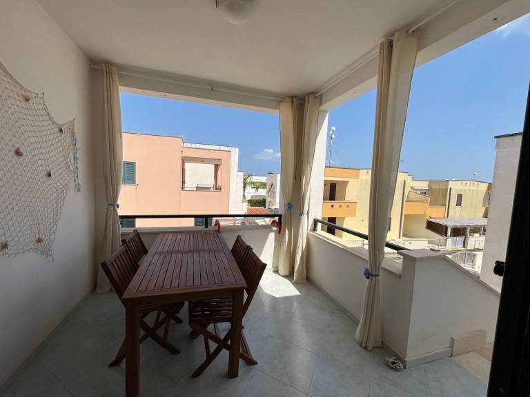Holiday apartment with yard — photo 5