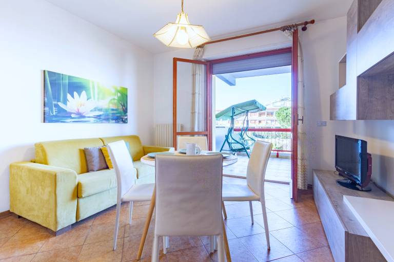 Holiday apartment with 1 room for 5 persons — photo 5