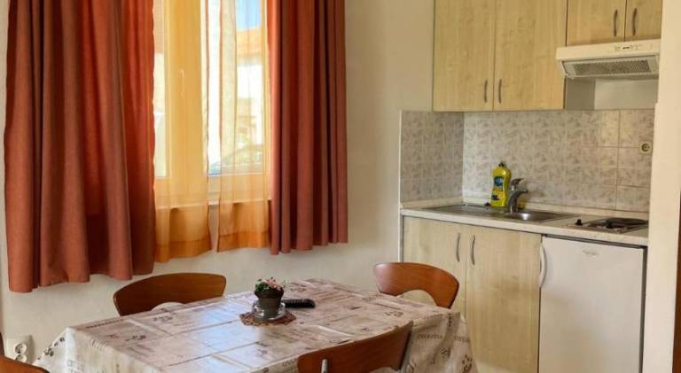 Holiday apartment with terrace, garden & grill | Beach nearby | Perfect for remote work | Pets allowed — photo 5