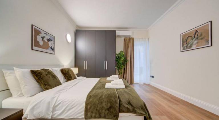 New 3BDR Luxury Seaside Home with Heated Jacuzzi - Best Location in Sliema — photo 2
