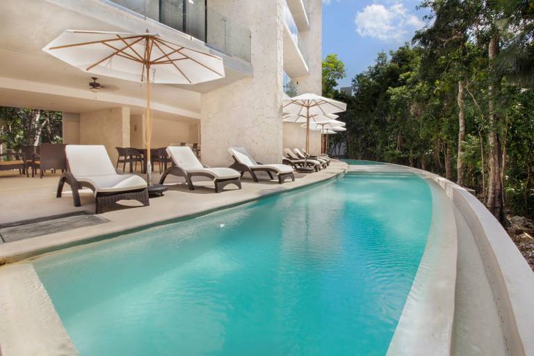 2BR Condo Pool & Wellness Center Access Akumal