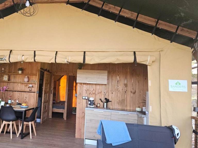 Cabin with pool & patio | Nature view — photo 5