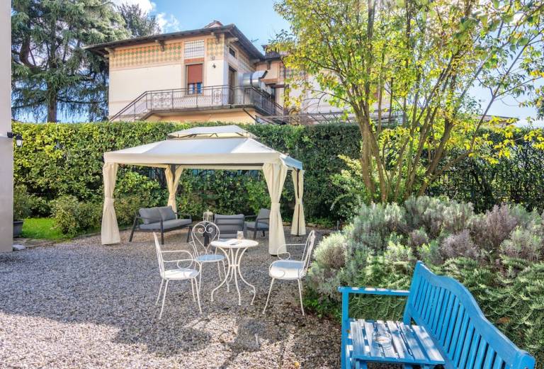 Bed & Breakfast  Lucca