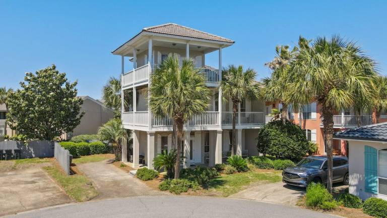 Vacation home with barbecue & pool | Sea view — photo 3