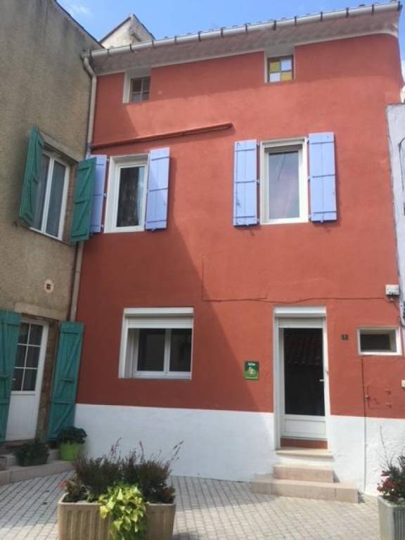 Gite with barbeque & patio — photo 3