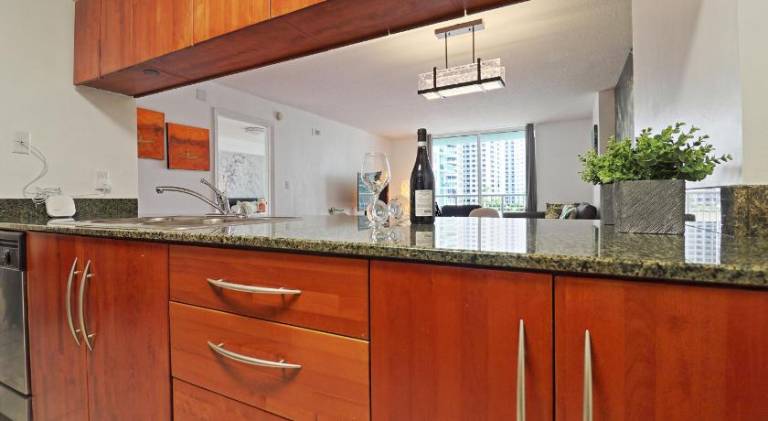 Holiday apartment with hot tub, pool & patio — photo 2