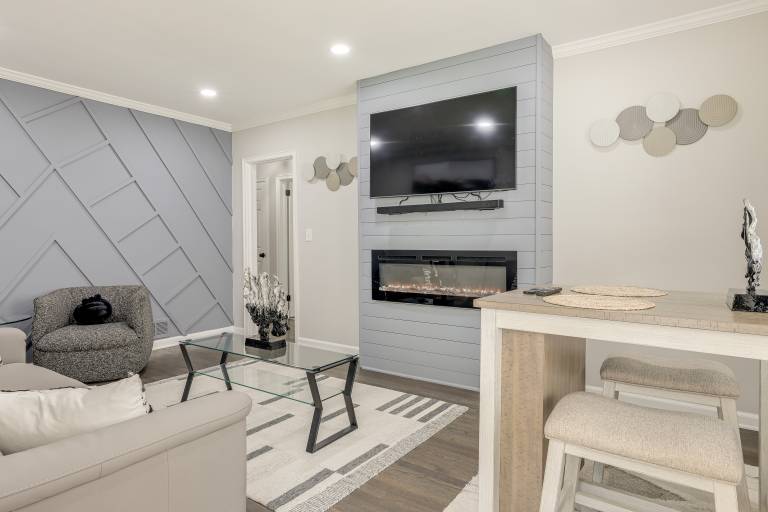Updated Piedmont Heights Apt 5 Mi to Dtwn ATL