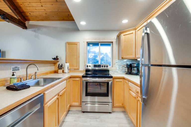 Cape House Retreat: Riverfront w/ Beach Access! — photo 4