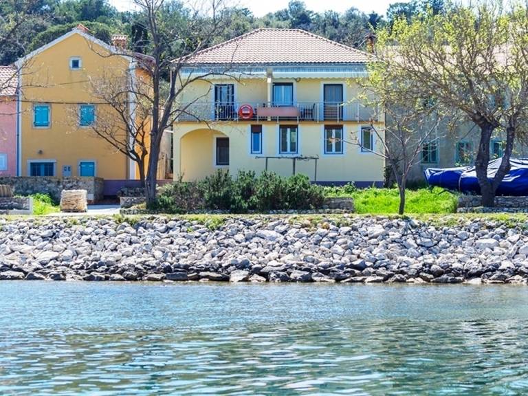 Ferienwohnung  Veli Rat