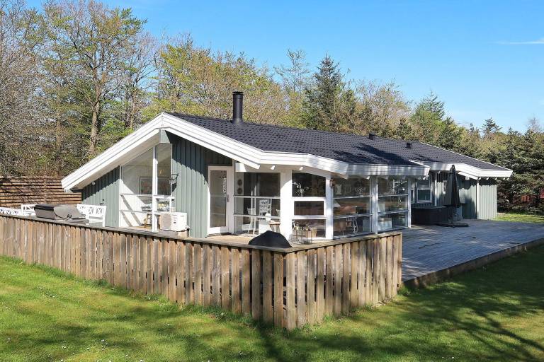 Ferienhaus in Hou, Bisnap f&uuml;r max. 8 Personen