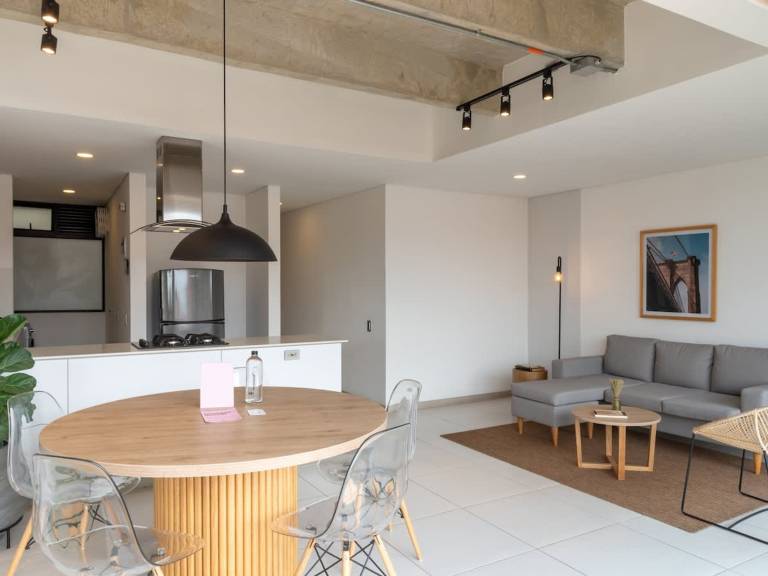 Beautiful 3BR in Laureles Medell n
