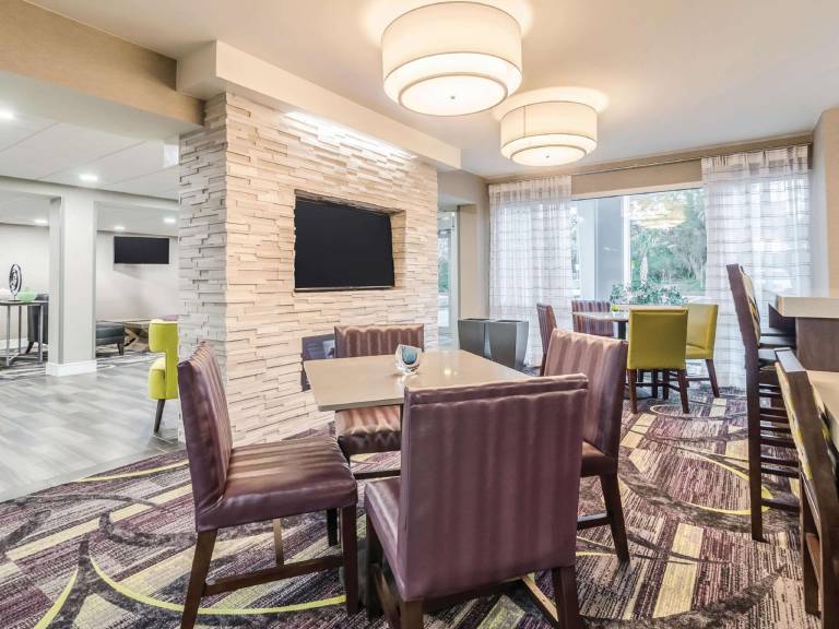 La Quinta Inn & Suites by Wyndham Myrtle Beach - N Kings Hwy — photo 3