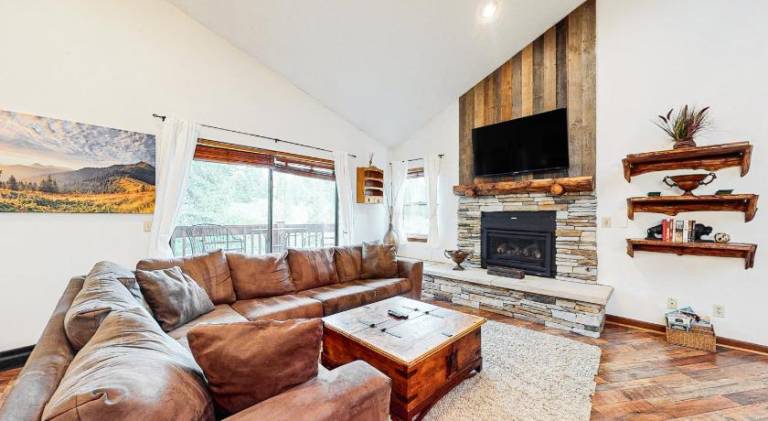 Holiday apartment with pool & hot tub | Next to the ski | Pets are welcome in Breckenridge, CO