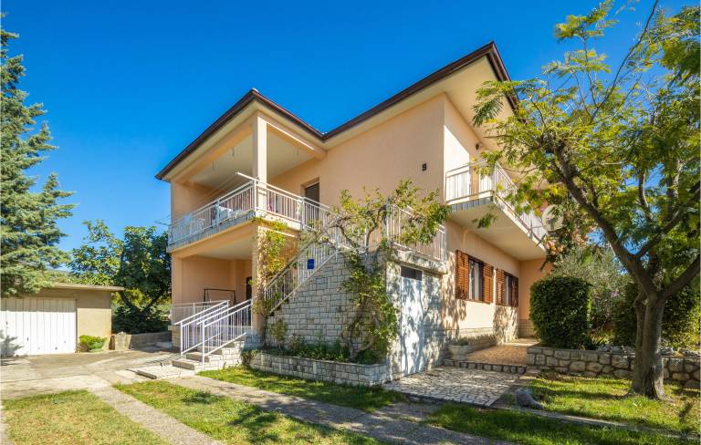 Apartament  Povile