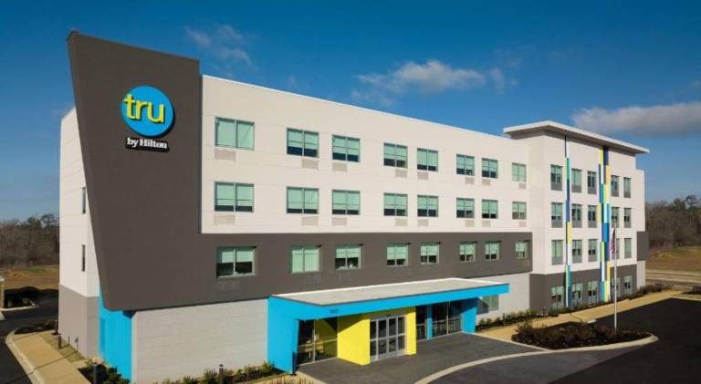 Tru by Hilton Tupelo — photo 2