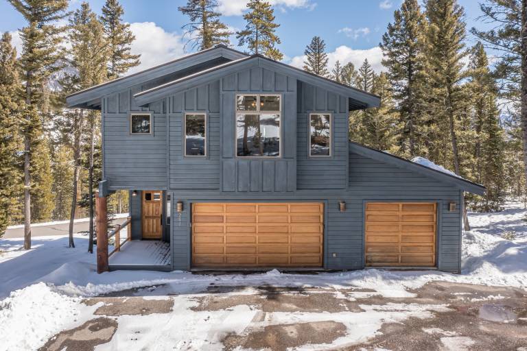 House  Big Sky