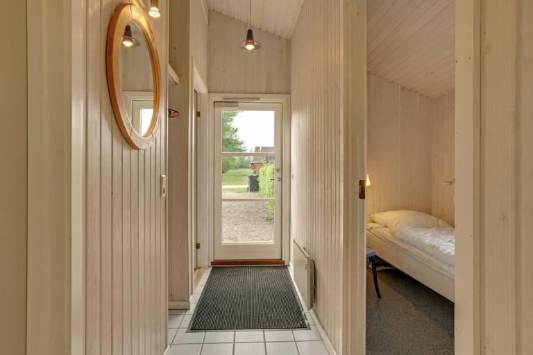 Vacation home with terrace, sauna & barbeque — photo 3