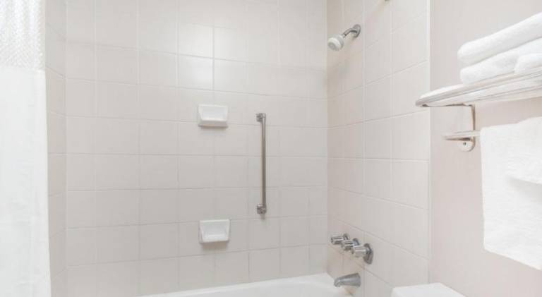 Days Inn by Wyndham Seguin TX — photo 4